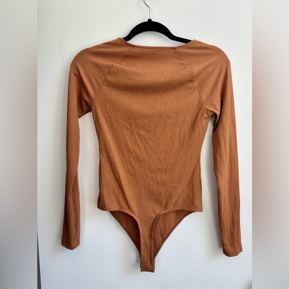 American Eagle Tan Ribbed Bodysuit - Picture 4 of 7